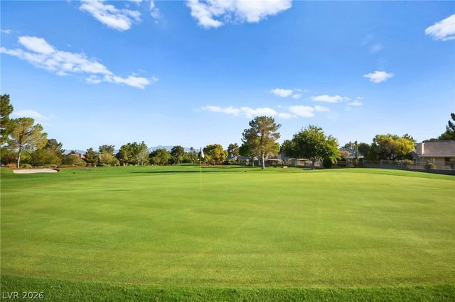 5121 Burr Oak Drive, Las Vegas, NV 89130