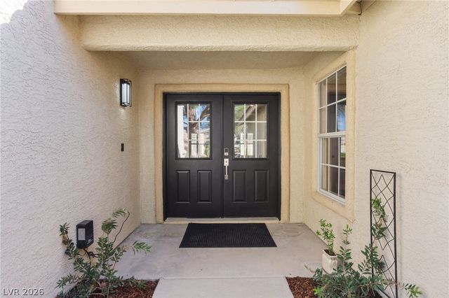 5121 Burr Oak Drive, Las Vegas, NV 89130