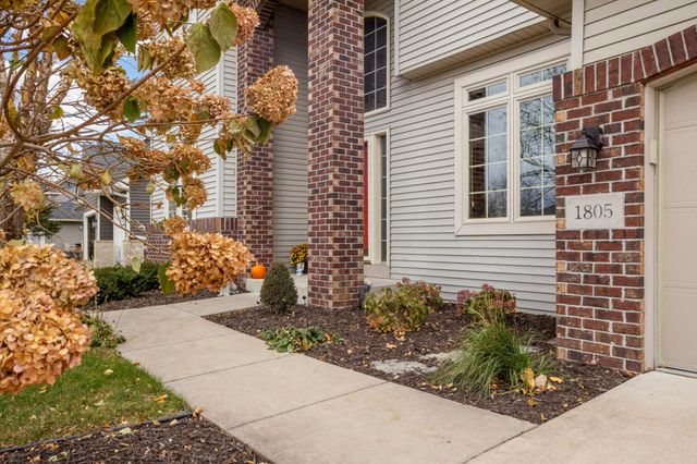 1805 Creek Lane, Northfield, MN 55057