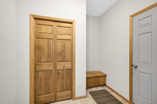 1805 Creek Lane, Northfield, MN 55057