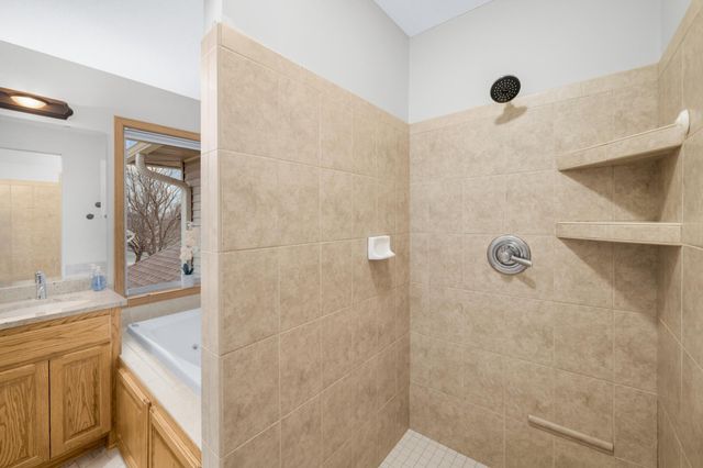 1805 Creek Lane, Northfield, MN 55057