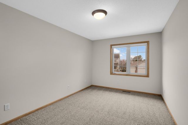 1805 Creek Lane, Northfield, MN 55057