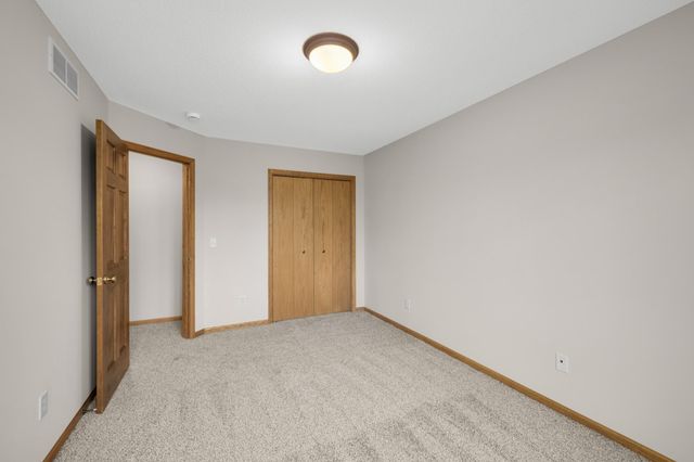 1805 Creek Lane, Northfield, MN 55057