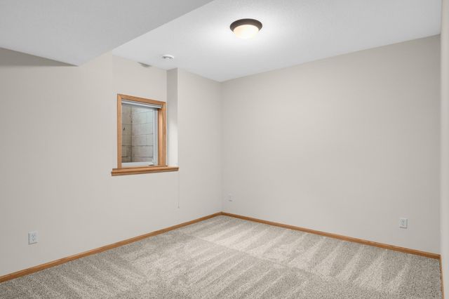 1805 Creek Lane, Northfield, MN 55057