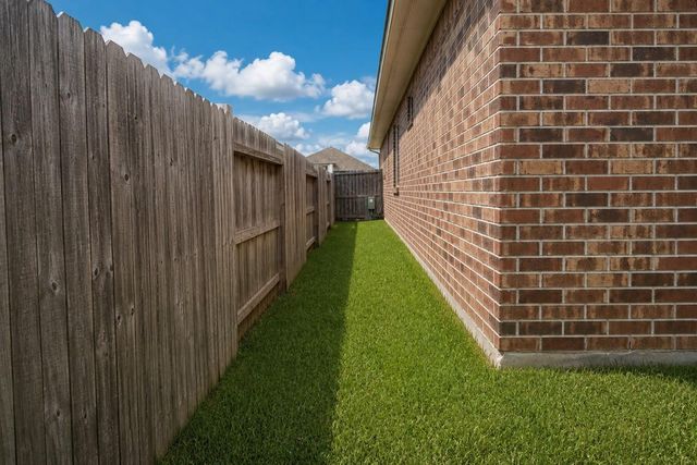 31415 Whitcombe Summit Way, Hockley, TX 77447