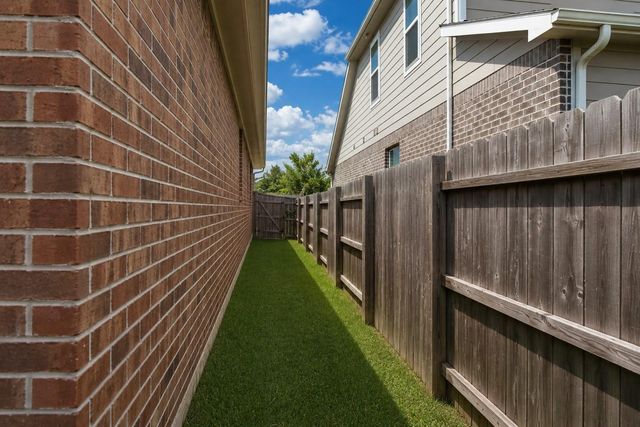 31415 Whitcombe Summit Way, Hockley, TX 77447