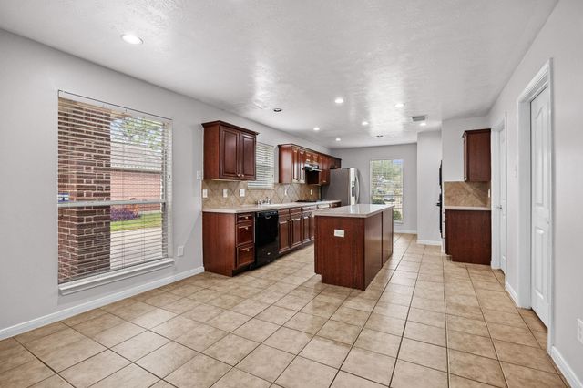 3504 Madison Drive, Pearland, TX 77584