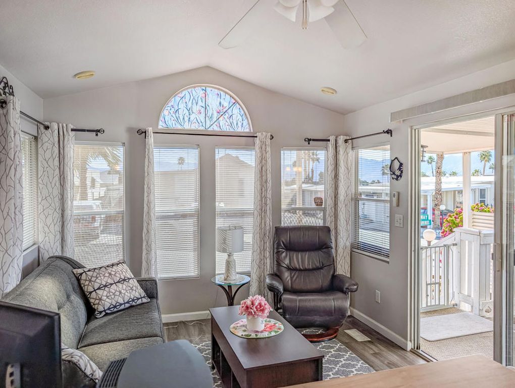 Image 11 of property listing at 70200 Dillon Road 105, Desert Hot Springs, CA 92241