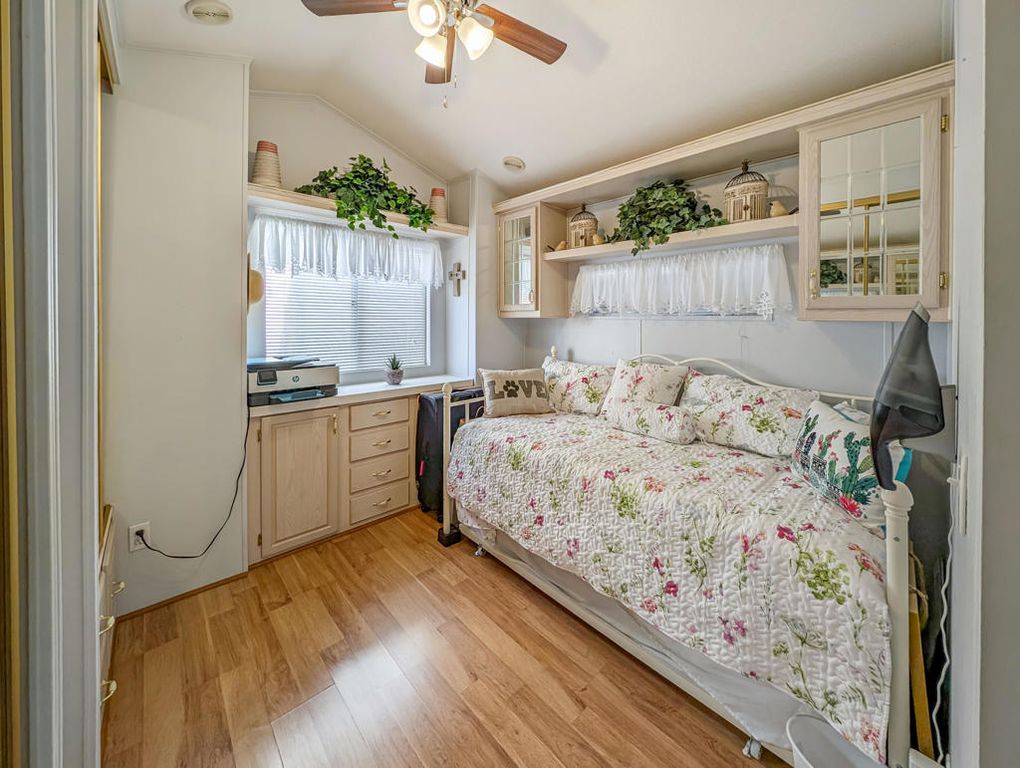 Image 19 of property listing at 70200 Dillon Road 105, Desert Hot Springs, CA 92241