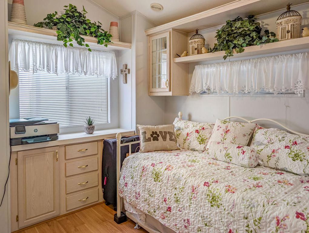 Image 22 of property listing at 70200 Dillon Road 105, Desert Hot Springs, CA 92241