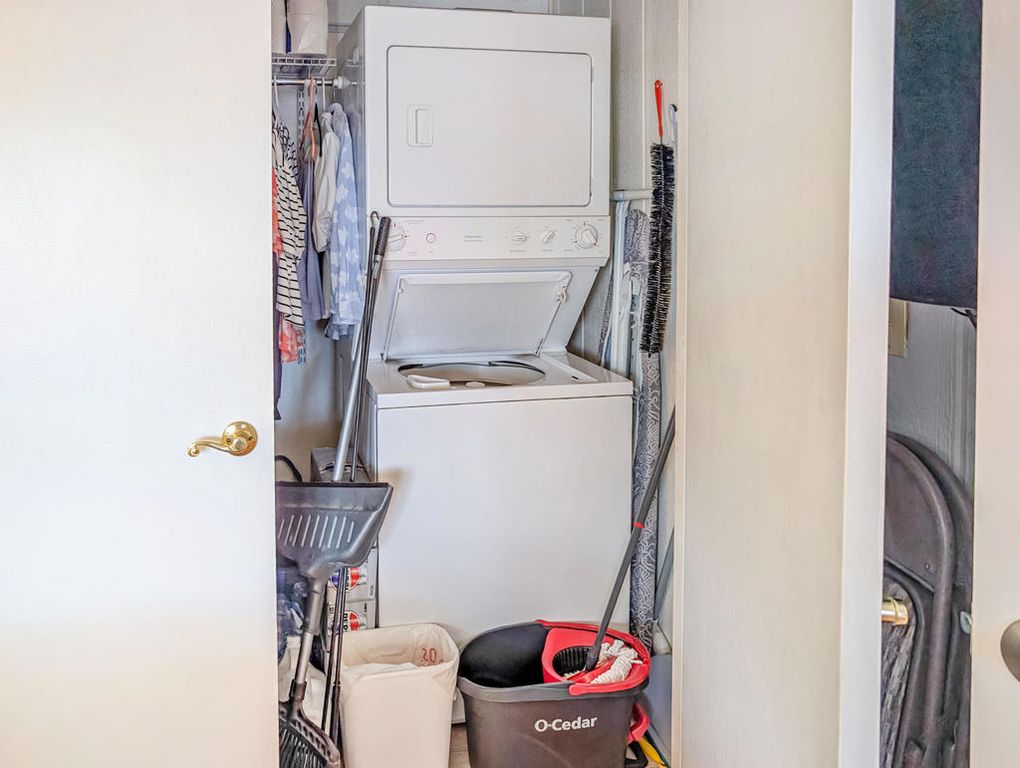 Image 25 of property listing at 70200 Dillon Road 105, Desert Hot Springs, CA 92241