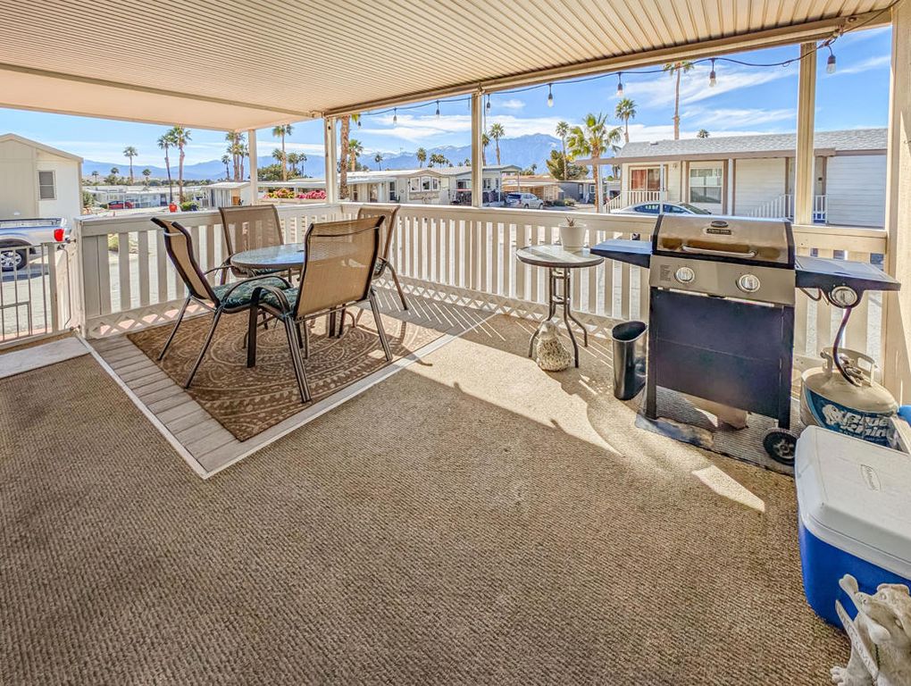 Image 6 of property listing at 70200 Dillon Road 105, Desert Hot Springs, CA 92241