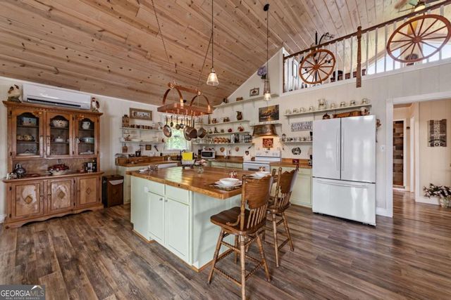 53 Fox Run 77, Blue Ridge, GA 30513