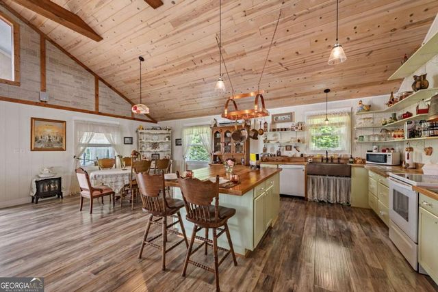 53 Fox Run 77, Blue Ridge, GA 30513