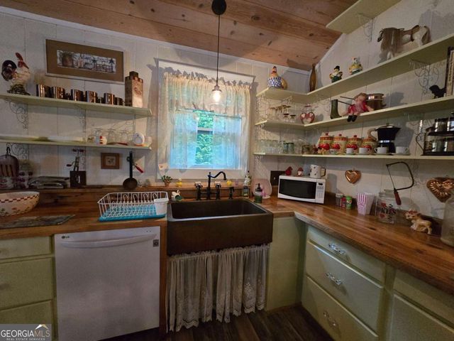 53 Fox Run 77, Blue Ridge, GA 30513