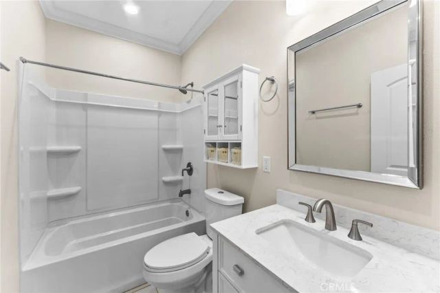 1421 De Anza, Redlands, CA 92374
