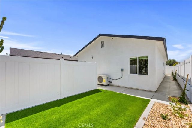 1421 De Anza, Redlands, CA 92374