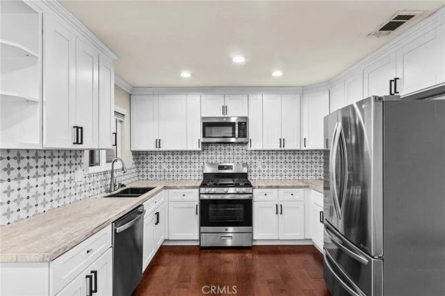 1421 De Anza, Redlands, CA 92374