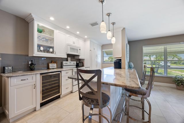 150 South Boulevard B, Boynton Beach, FL 33435