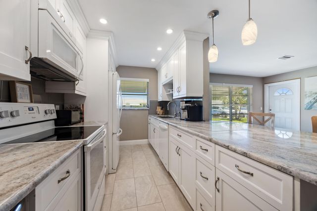 150 South Boulevard B, Boynton Beach, FL 33435