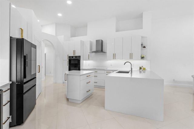 6236 NW 82nd Avenue, Parkland, FL 33067