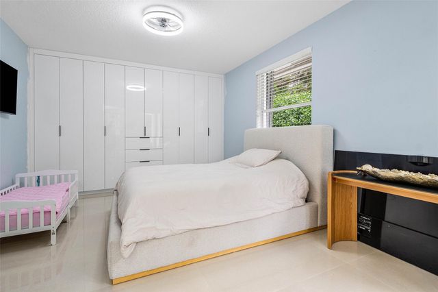 6236 NW 82nd Avenue, Parkland, FL 33067