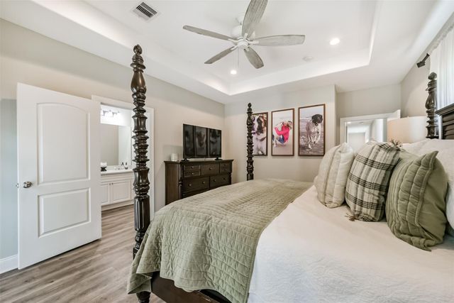 725 Magnolia Point Drive, Houston, TX 77336