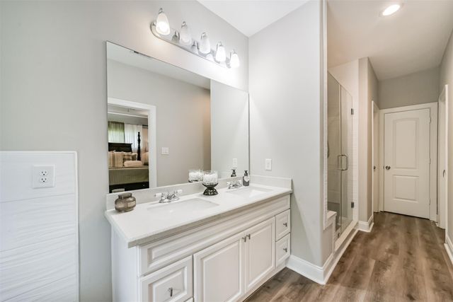 725 Magnolia Point Drive, Houston, TX 77336