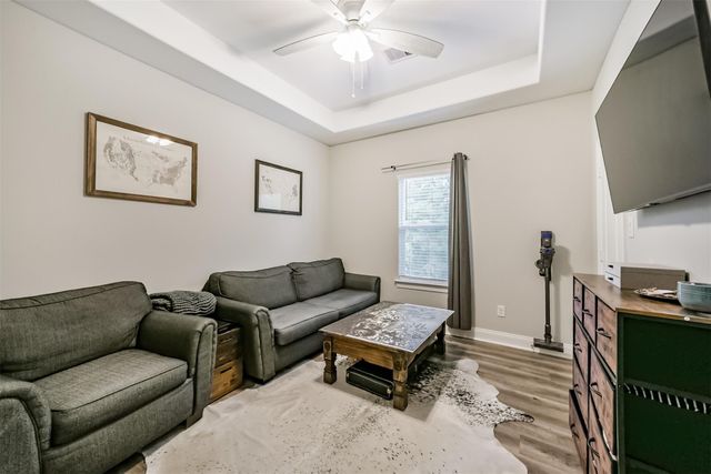 725 Magnolia Point Drive, Houston, TX 77336