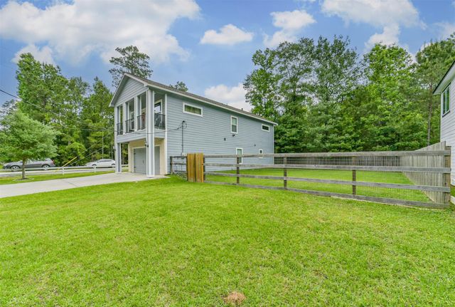 725 Magnolia Point Drive, Houston, TX 77336