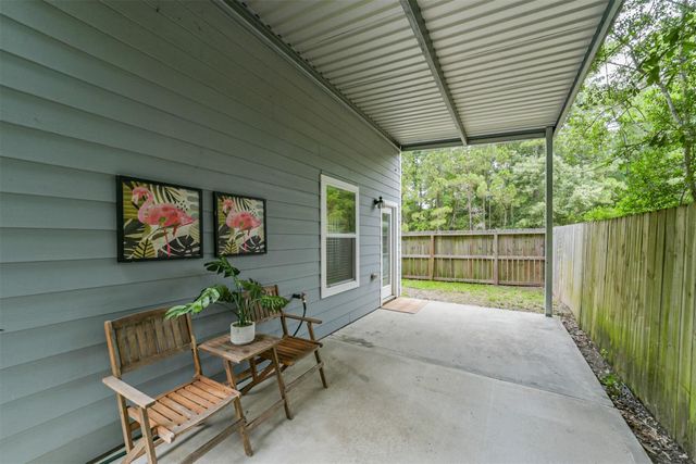 725 Magnolia Point Drive, Houston, TX 77336