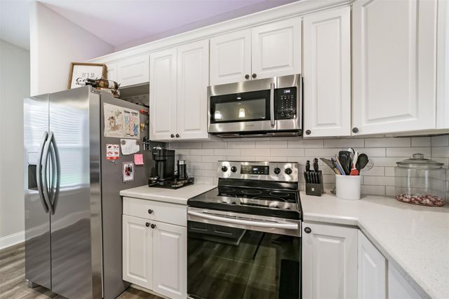 725 Magnolia Point Drive, Houston, TX 77336