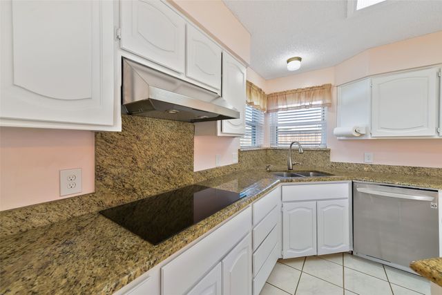 14 Alamosa Drive, Trophy Club, TX 76262