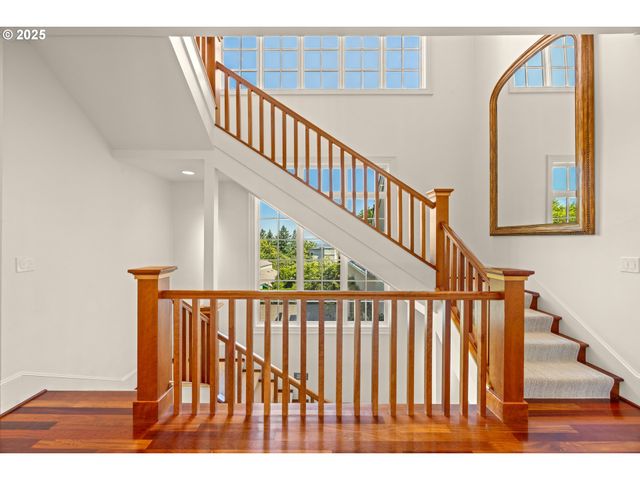 1948 Sw TERRACE Dr, Portland, OR 97201