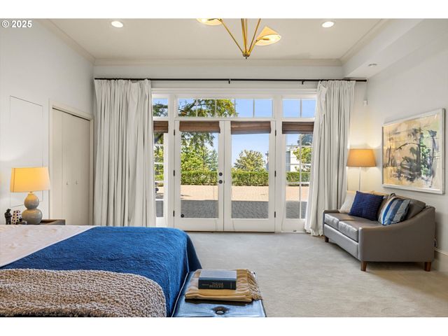 1948 Sw TERRACE Dr, Portland, OR 97201