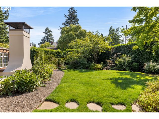 1948 Sw TERRACE Dr, Portland, OR 97201