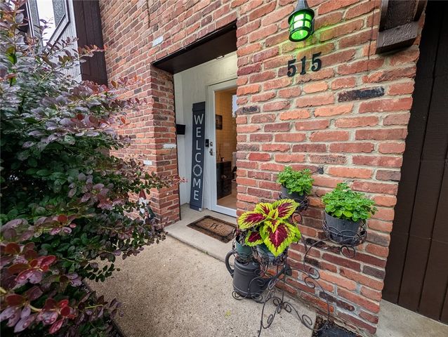 515 Kingsberry Ct, Ross Twp, PA 15237