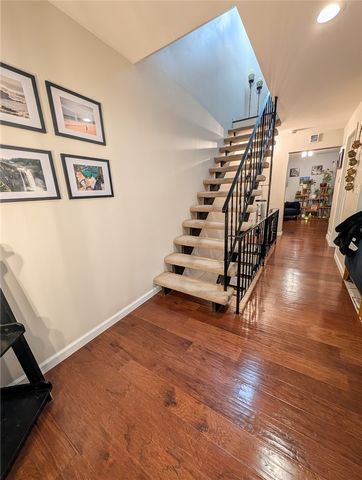 515 Kingsberry Ct, Ross Twp, PA 15237