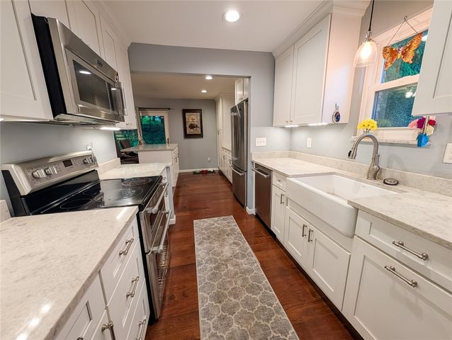 515 Kingsberry Ct, Ross Twp, PA 15237