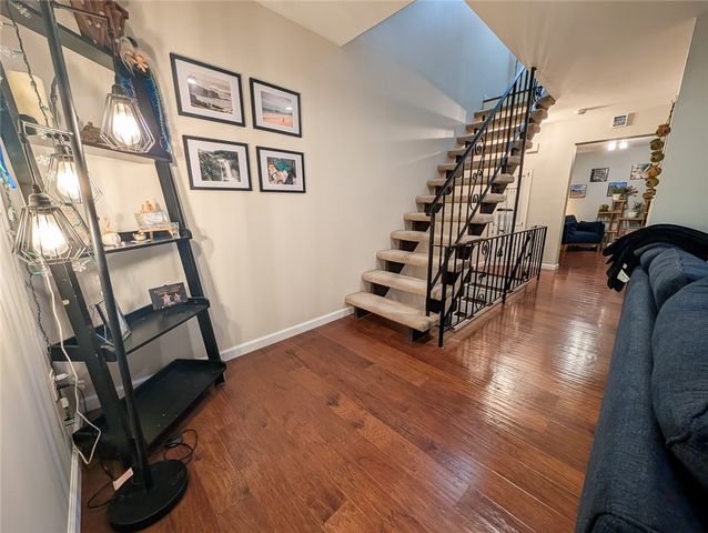 515 Kingsberry Ct, Ross Twp, PA 15237
