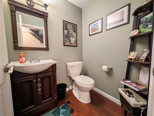 515 Kingsberry Ct, Ross Twp, PA 15237