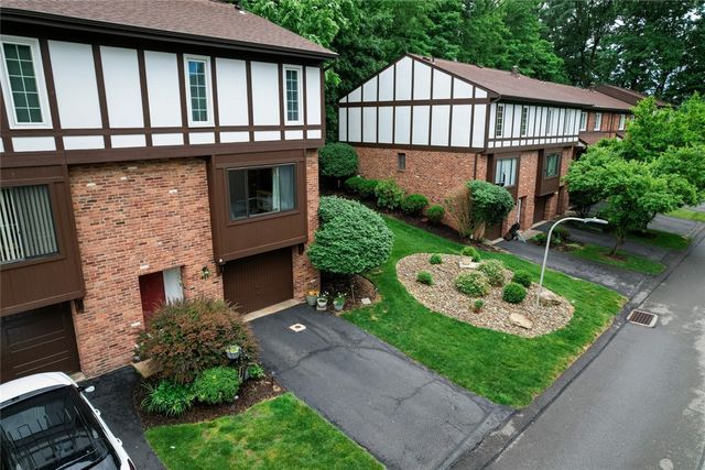 515 Kingsberry Ct, Ross Twp, PA 15237