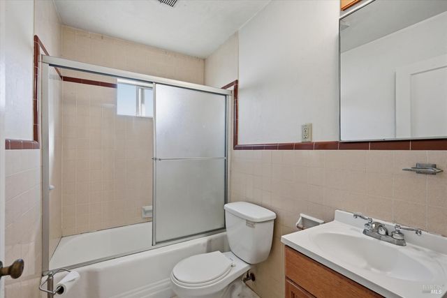 819-821 Center St, Healdsburg, CA 95448