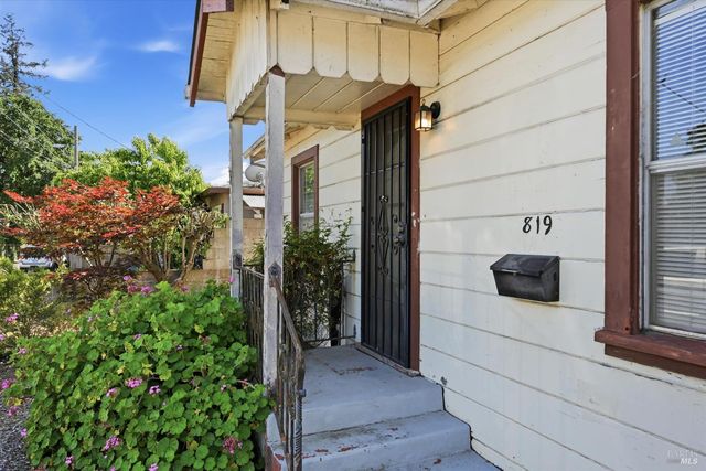 819-821 Center St, Healdsburg, CA 95448