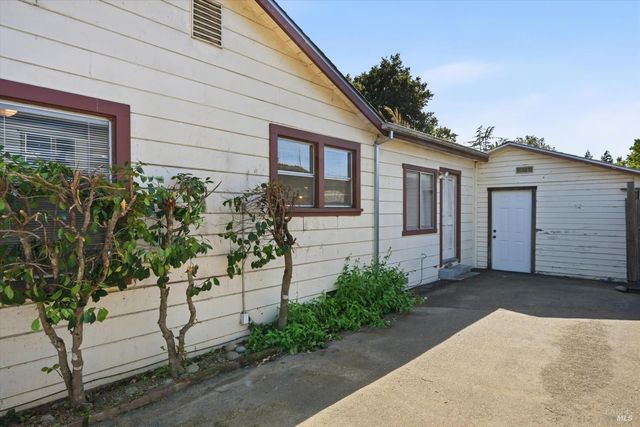 819-821 Center St, Healdsburg, CA 95448