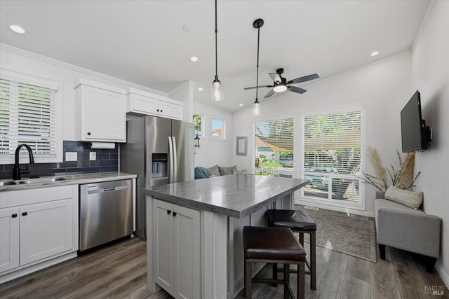 819-821 Center St, Healdsburg, CA 95448