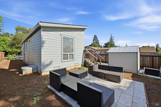 819-821 Center St, Healdsburg, CA 95448