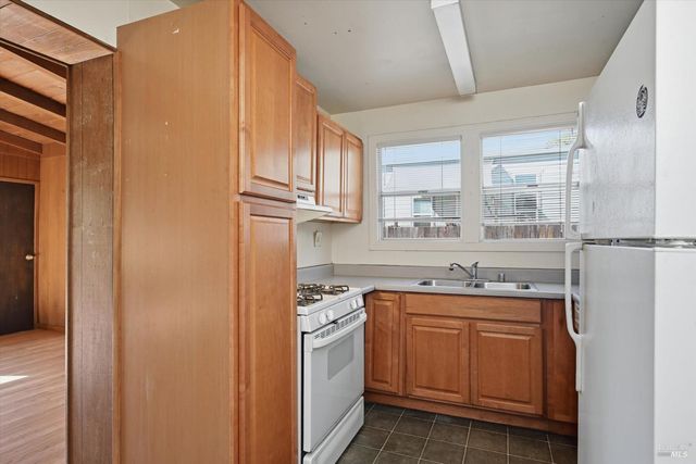 819-821 Center St, Healdsburg, CA 95448