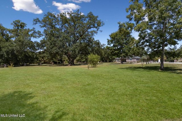 14171 Jim Byrd Road, Biloxi, MS 39532