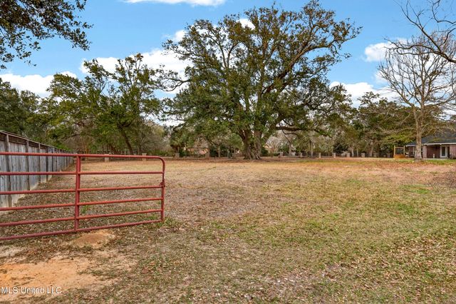 14171 Jim Byrd Road, Biloxi, MS 39532